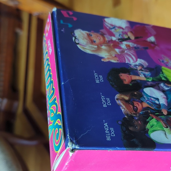 Becky 1987 Barbie and The Sensations- Becky Mattel 4977 - Picture 8 of 14